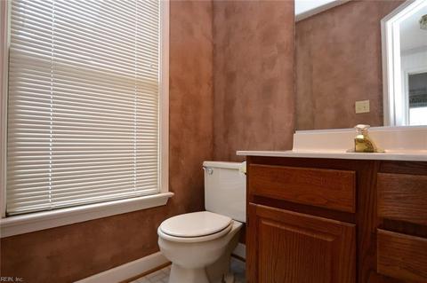 2 Tabatha Cir, Hampton, VA 23666 photo 32