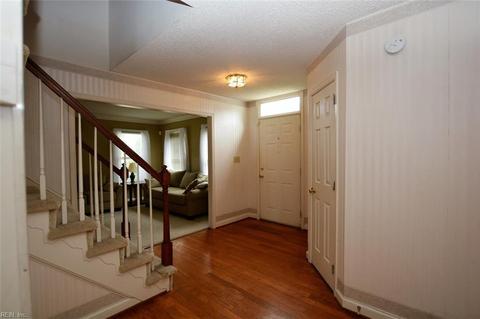 2 Tabatha Cir, Hampton, VA 23666 photo 2