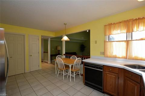2 Tabatha Cir, Hampton, VA 23666 photo 18