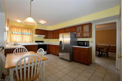 2 Tabatha Cir, Hampton, VA 23666 photo 15
