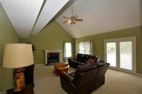 2 Tabatha Cir, Hampton, VA 23666 photo 9