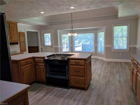 122 Springfield Ter, Suffolk, VA 23434 photo 6