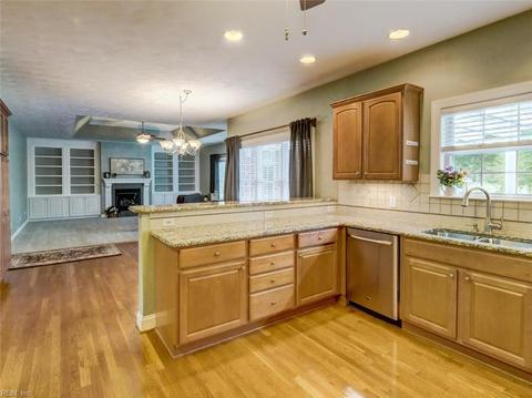 3925 Colony Pointe Dr, Chesapeake, VA 23321 photo 12