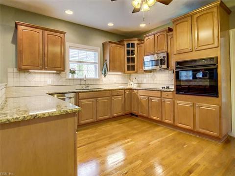 3925 Colony Pointe Dr, Chesapeake, VA 23321 photo 9