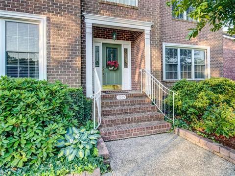 3925 Colony Pointe Dr, Chesapeake, VA 23321 photo 2