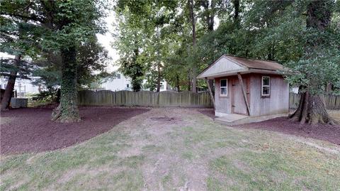 12 Colonial Acres Dr, Hampton, VA 23664 photo 2