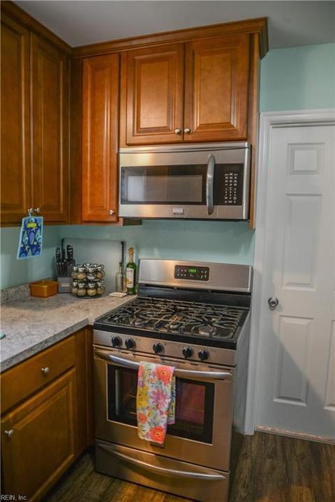 490 Whealton Rd, Hampton, VA 23666 photo 8