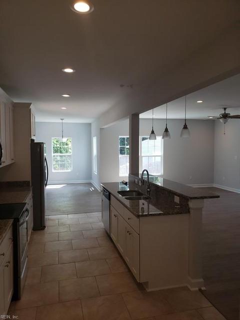 23 W Southampton Ave, Hampton, VA 23669 photo 4