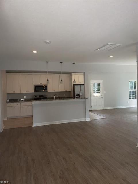 23 W Southampton Ave, Hampton, VA 23669 photo 3