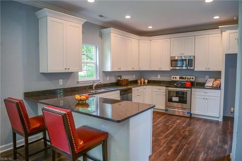 10 Taylor Ave W, Hampton, VA 23663 photo 1