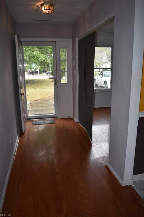 135 Hillside Ave, Suffolk, VA 23434 photo 4