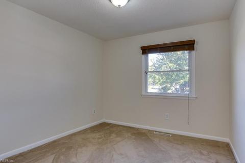 512 Brockridge Hunt Dr, Hampton, VA 23666 photo 18