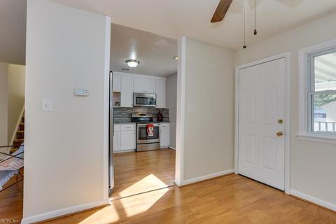 512 Brockridge Hunt Dr, Hampton, VA 23666 photo 12