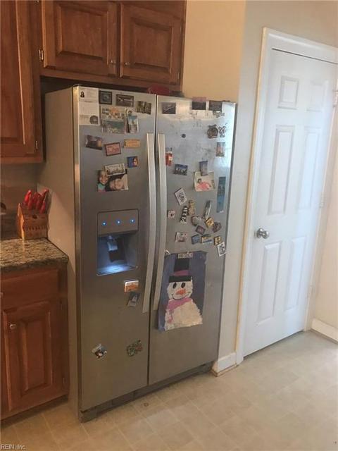 4 Stephanies Rd, Hampton, VA 23666 photo 9