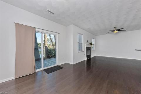 912 Hullview Ave, Norfolk, VA 23503 photo 11