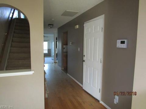 126 River Walk Ct, Hampton, VA 23669 photo 2