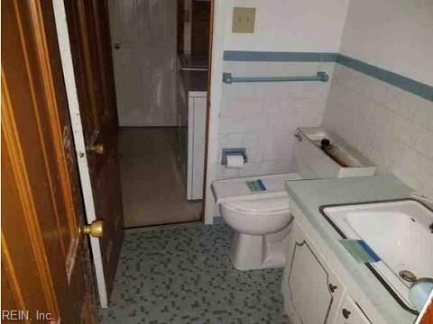 110 Marcella Rd, Hampton, VA 23666 photo 8