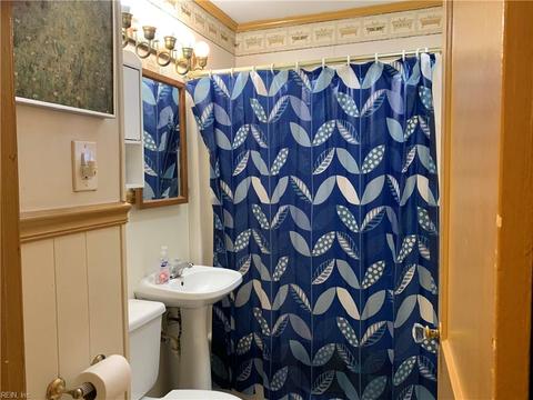 404 Berkeley Dr, York County, VA 23185 photo 13