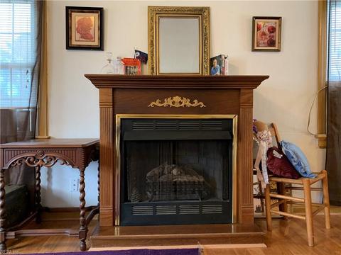404 Berkeley Dr, York County, VA 23185 photo 3