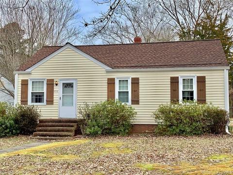 404 Berkeley Dr, York County, VA 23185 photo 1
