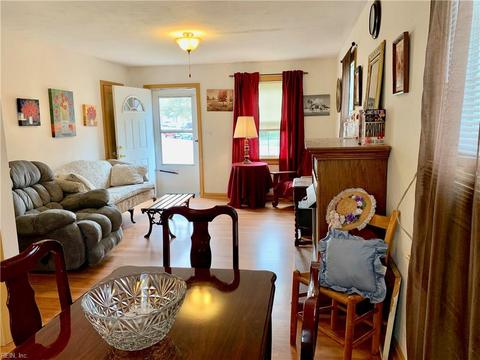 404 Berkeley Dr, York County, VA 23185 photo 4
