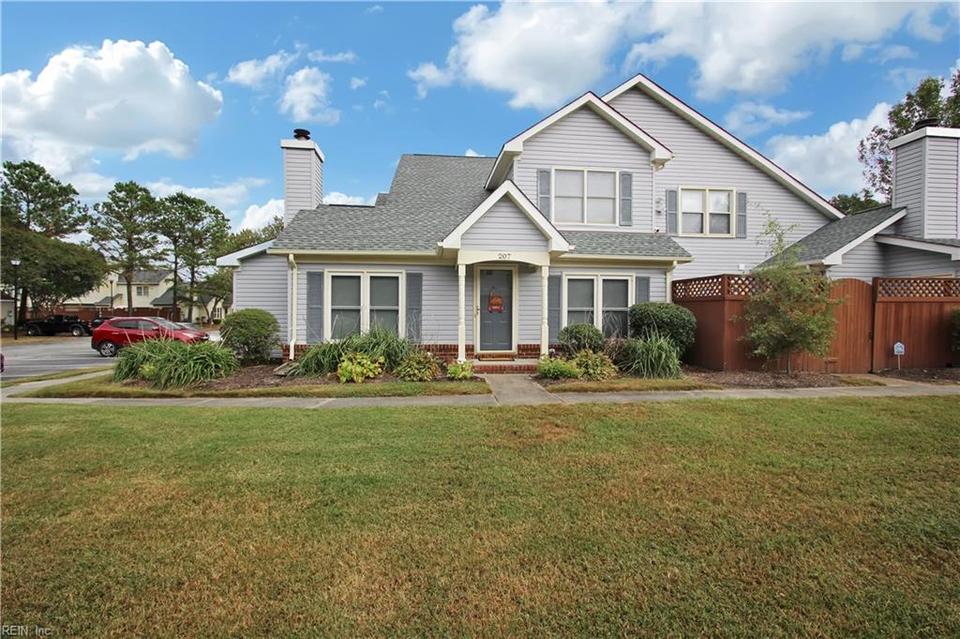 207 Ridge Wood Dr, Hampton, VA 23666 26 Photos MLS 10285451 Movoto