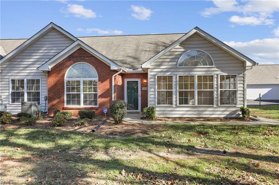 148 Villa Dr, Poquoson, VA 23662 32 Photos MLS 10361904 Movoto