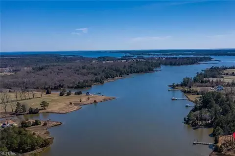 20 Acre Featherbed Ln, Gloucester, VA 23061