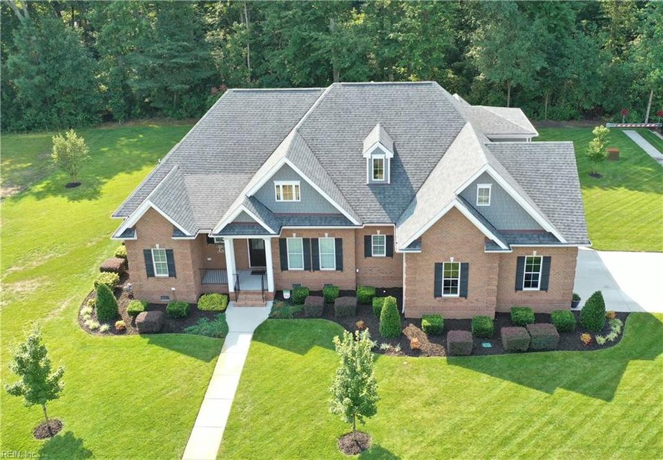 301 Scone Castle Loop, Chesapeake, VA 23322 45 Photos MLS 10401009