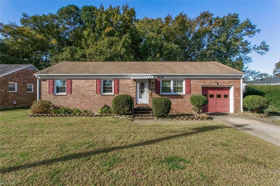 613 Carlton Dr, Hampton, VA 23666 33 Photos MLS 10411027 Movoto