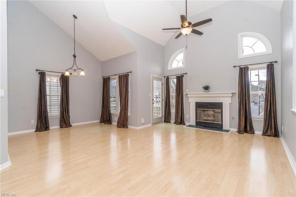 1079 Hanson Way, Virginia Beach, VA 23454 41 Photos MLS 10416869