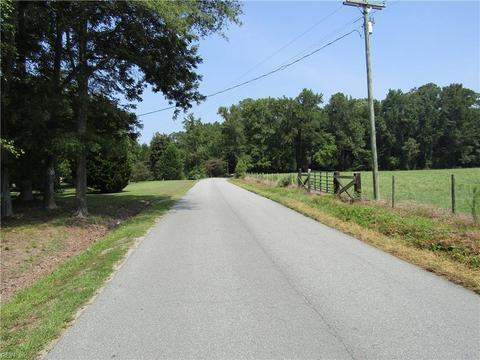 10383 Carroll Bridge Rd, Isle Of Wight County, VA 23487