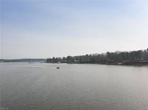 lot17 E West Pw Pkwy, Gloucester, VA 23061