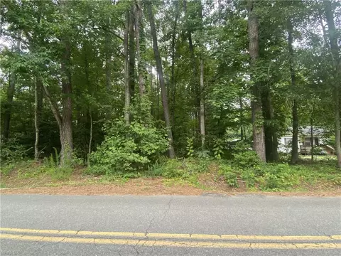 39 Coachpoint Road, Middlesex County, VA 23071