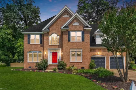 11186 Eagle Watch Dr, Smithfield, VA 23430