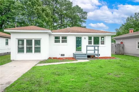 1602 Willow Ave, Chesapeake, VA 23325
