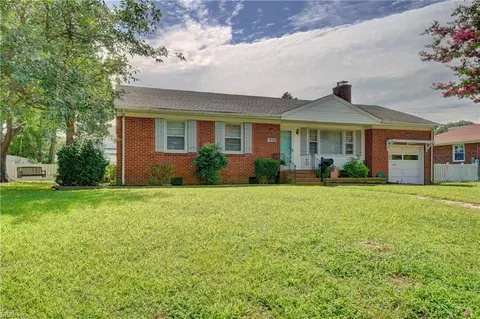 720 Howell St, Virginia Beach, VA 23464