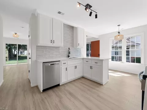 1220 Crooked Stick Xing #B, Chesapeake, VA 23320