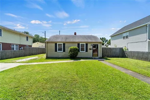 2704 Ryland Rd, Hampton, VA 23661