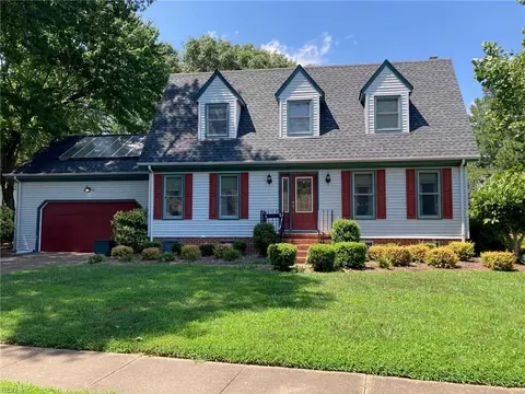 1548 Blackboard Dr, Chesapeake, VA 23322
