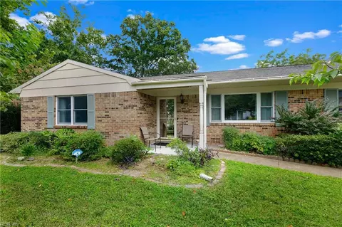 1084 Autumn Harvest Dr, Virginia Beach, VA 23464