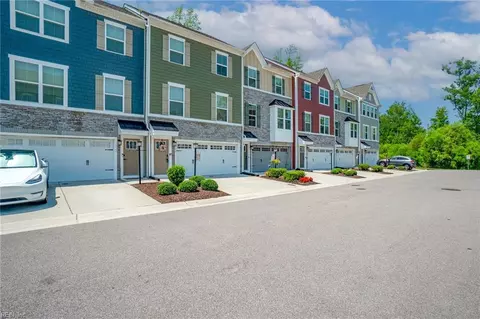 924 Parley Pl, Chesapeake, VA 23323