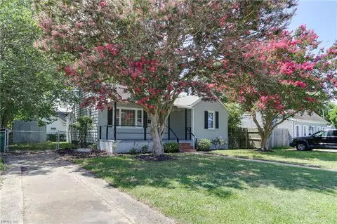 6923 Warwick Blvd, Newport News, VA 23607