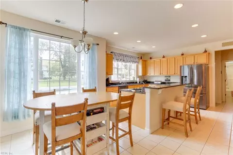 2007 Fieldstone Ln, Suffolk, VA 23434