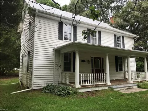 110 Morgans Ln, New Point, VA 23125