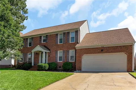 1828 Summerhedge Cls Close, Virginia Beach, VA 23456