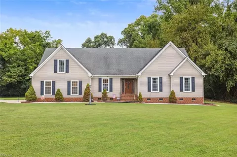 101 Brittany Ln, Suffolk, VA 23435