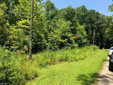 26 Ac Bartlett Cir, Isle Of Wight County, VA 23397