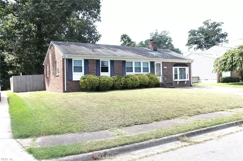 141 Middleburg Hunt Rd, Hampton, VA 23666