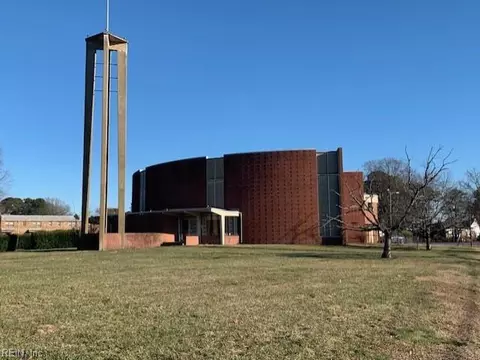 707 E Bayview Blvd, Norfolk, VA 23503